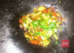 白菜炒肉丝的做法图解2