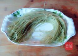 粉丝黄辣丁的做法图解1