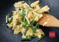 葱炒鸡蛋的做法图解3