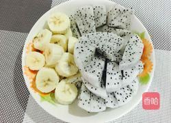 冰镇火龙果香蕉汁的做法图解2