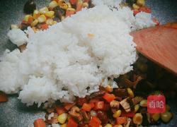 玉米胡萝卜炒饭的做法图解9