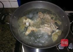 花胶鱼翅炖猪手的做法图解3