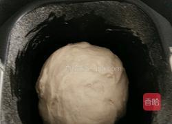 梅花型豆沙面包(面包机版）的做法图解3