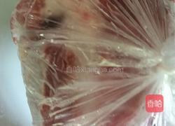 小馄饨(猪骨瑶柱汤底)的做法图解1