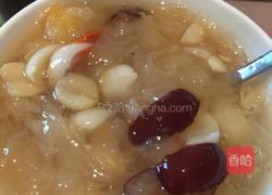 红枣银耳莲子羹的做法图解7