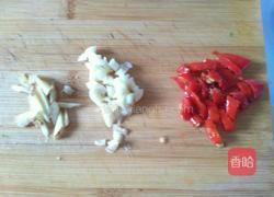 芹菜炒腐竹的做法图解3