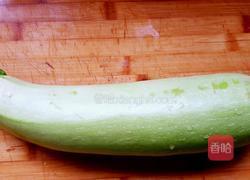 西葫芦饺子的做法图解1