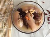 花生黄豆猪脚汤的做法[图]
