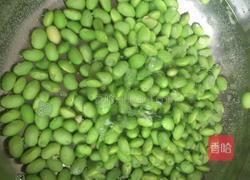 清炒毛豆玉米胡萝卜的做法图解2