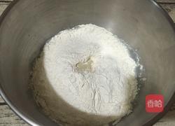 面包甜甜圈的做法图解2