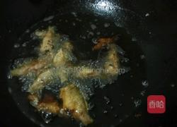 干炸小鱼的做法图解6