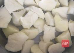 简易版鸡肉炖土豆~的做法图解2