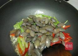 家常炒花甲的做法图解3