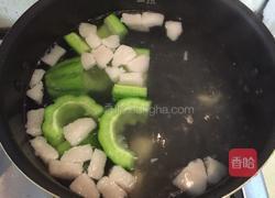 花蟹苦瓜汤的做法图解4