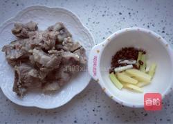 排骨炖豆角的做法图解4