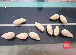 栀子花(面粉制品)的做法图解2