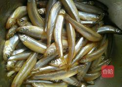 干炸小鱼的做法图解3