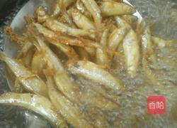 干炸小鱼的做法图解5