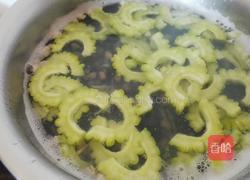 沙蛎苦瓜汤的做法图解5