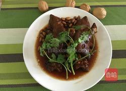 花生米炖猪蹄的做法图解10