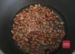 花生米炖猪蹄的做法图解5