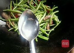 咸肉炒藜蒿的做法图解8