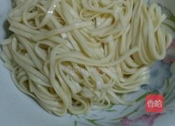 红烧牛肉汤煮面条的做法图解1