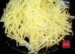 双椒炒土豆丝的做法图解2