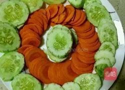 胡萝卜黄瓜炒虾仁的做法图解1