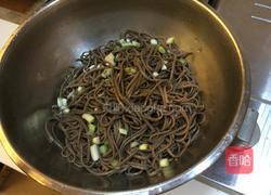 荞麦面条杯的做法图解2