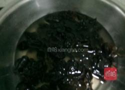 木耳瘦肉水饺的做法图解1