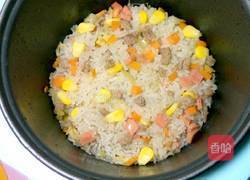 电饭煲焖饭的做法图解3