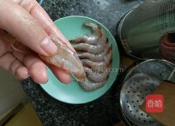 青椒耗油虾的做法图解1