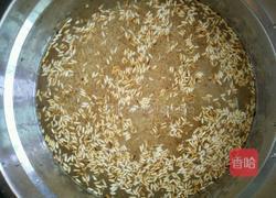 养胃炒米粥的做法图解2
