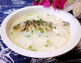 鯽魚豆腐湯