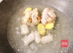 白萝卜牛尾汤的做法图解3