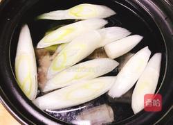 白萝卜牛尾汤的做法图解5