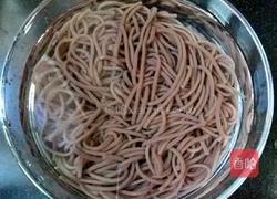 酸辣蕨根粉的做法图解3