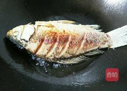红烧鲫鱼的做法图解3