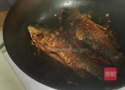 红烧鲫鱼的做法图解5