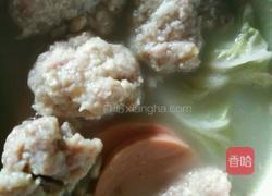 白菜火腿肠丸子汤的做法图解6