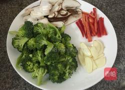 海鲜意粉的做法图解2