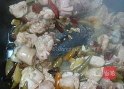 香菇土豆炖鸡块的做法图解6