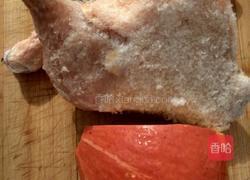 南瓜烩鸡腿的做法图解1