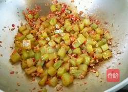 剁椒肉末炒笋丁的做法图解8
