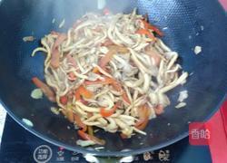 红椒炒蘑菇的做法图解6
