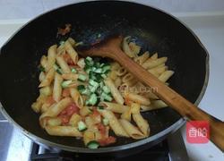 炒意式通心粉的做法图解7