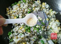 酸菜炒饭的做法图解9