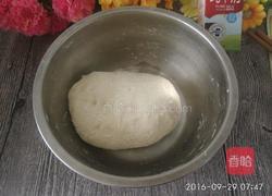 香肠包的做法图解4