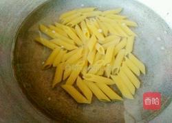 培根意面的做法图解1